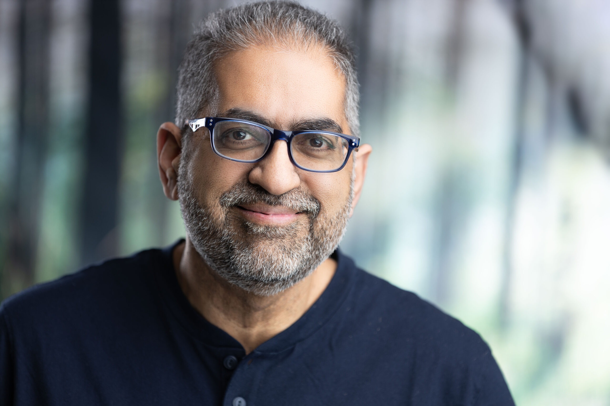 Headshot Bobby Umar 2024 01